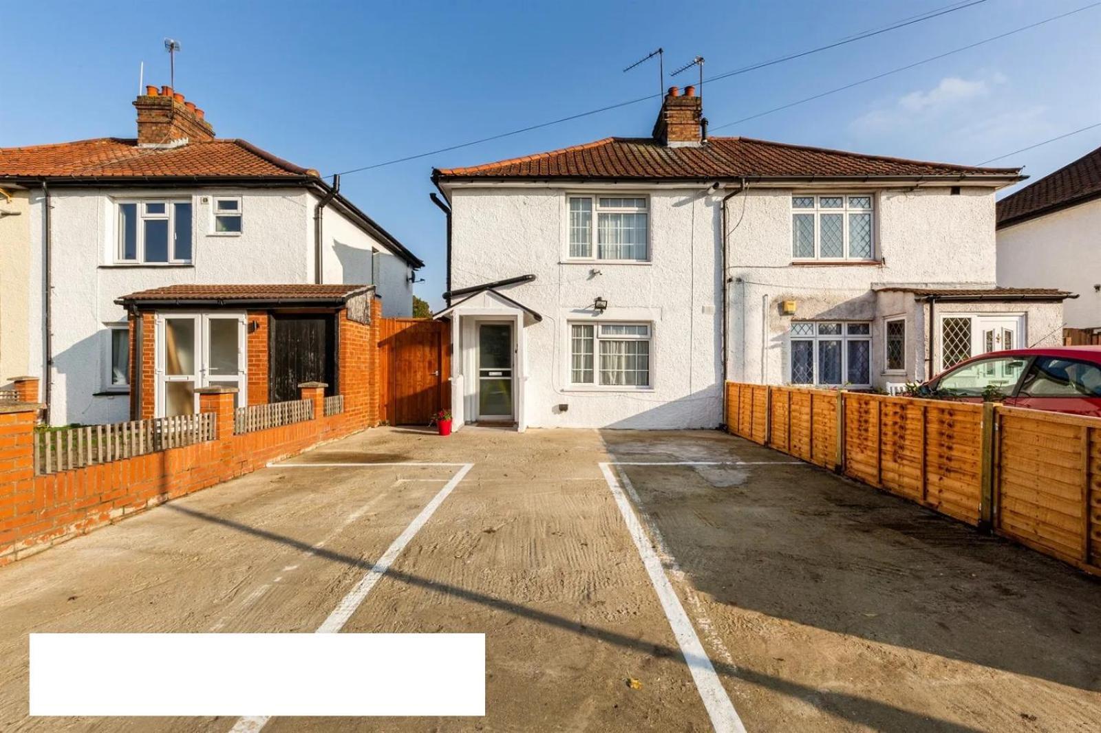Cosy Private Flat In London, Free Parking On Premise Apartment Carshalton Екстериор снимка